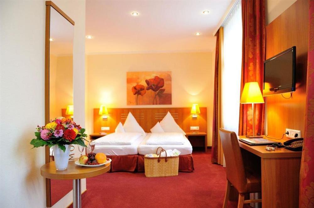 Hotel Vis A Vis Линдау Номер фото