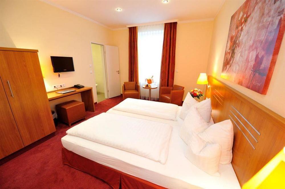 Hotel Vis A Vis Линдау Номер фото