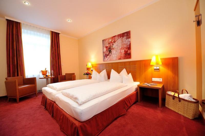 Hotel Vis A Vis Линдау Экстерьер фото